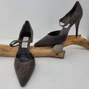 Genny vintage pointy brown suede shoes